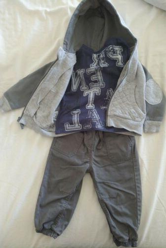 pantalone maglietta e felpa bimbo taglia 9