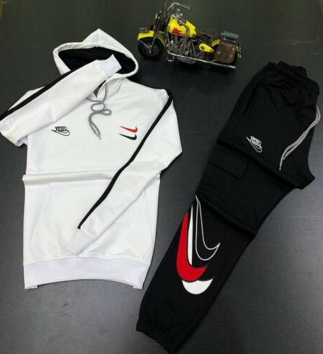 tute e nike per uomo e donna
